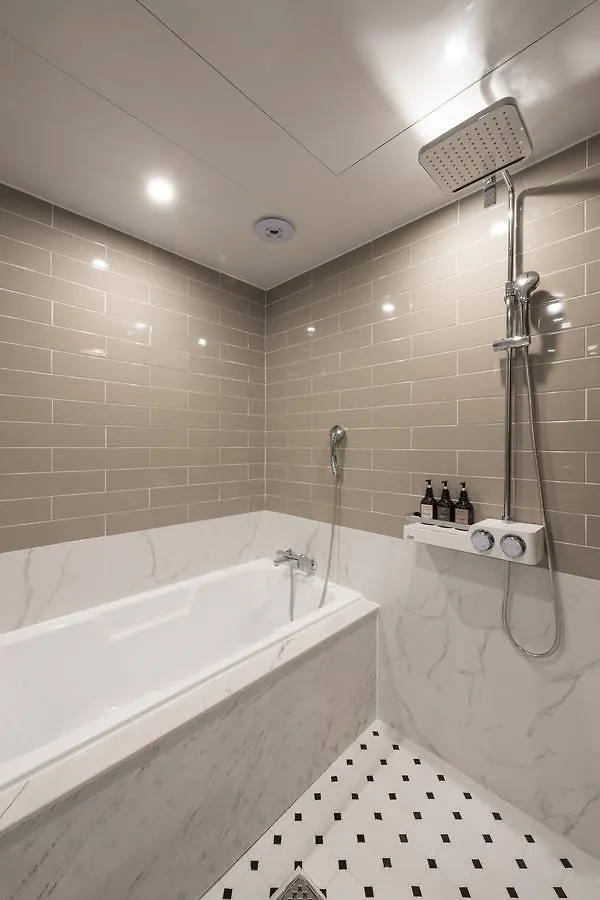Brown-Dot Hotel Gupo Pusan