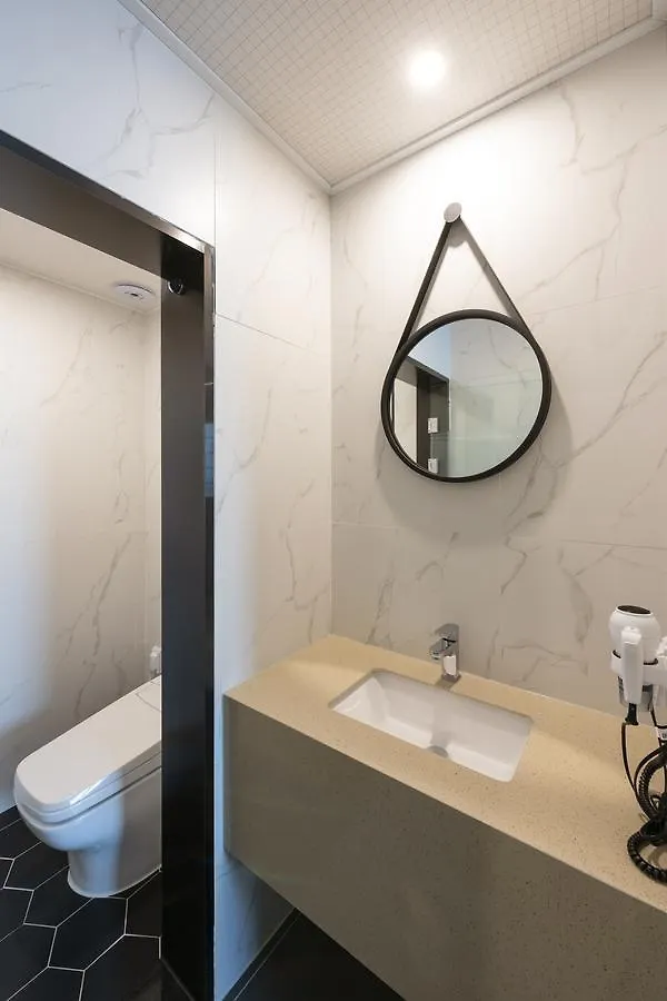 Brown-Dot Hotel Gupo Pusan