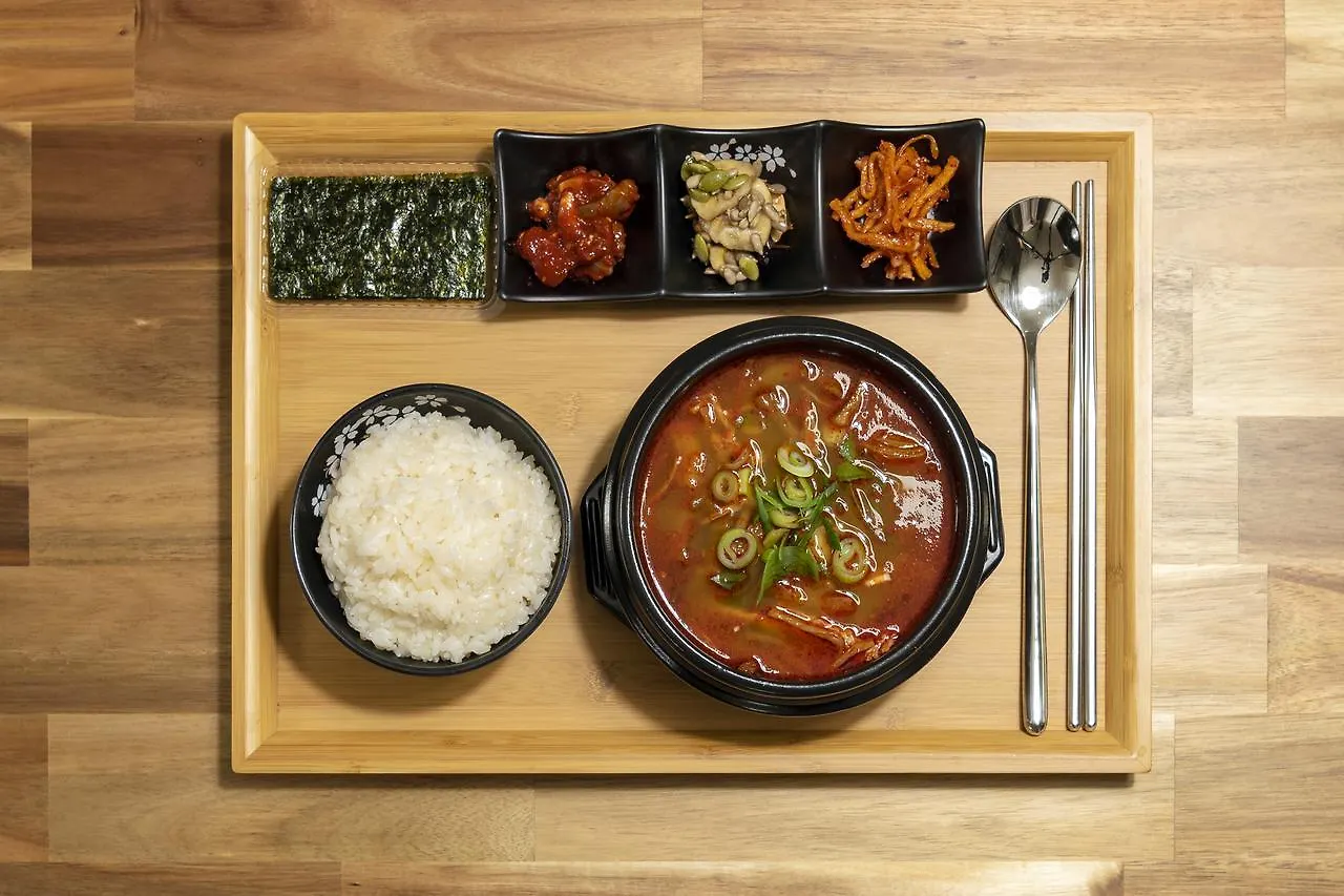 Brown-Dot Hotel Gupo Busan