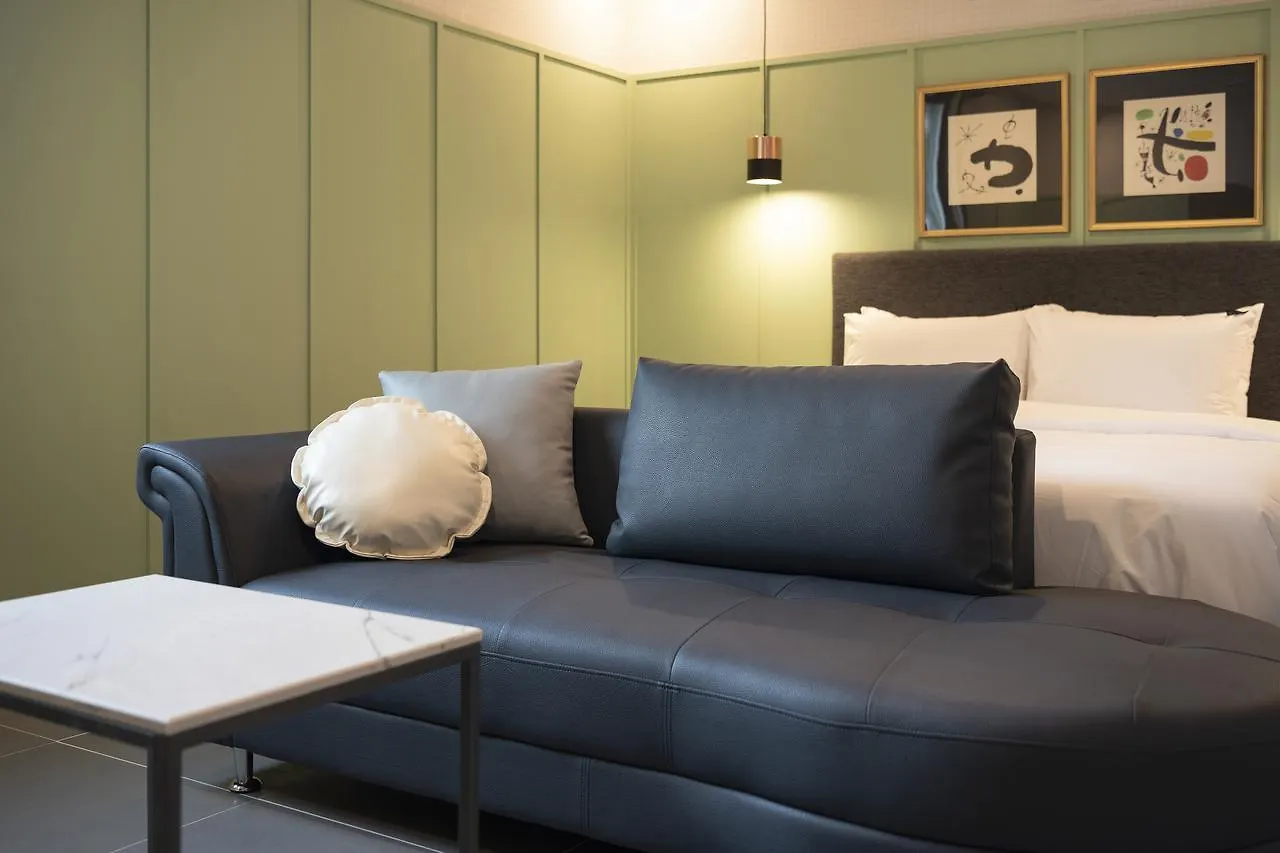 Brown-Dot Hotel Gupo Busan