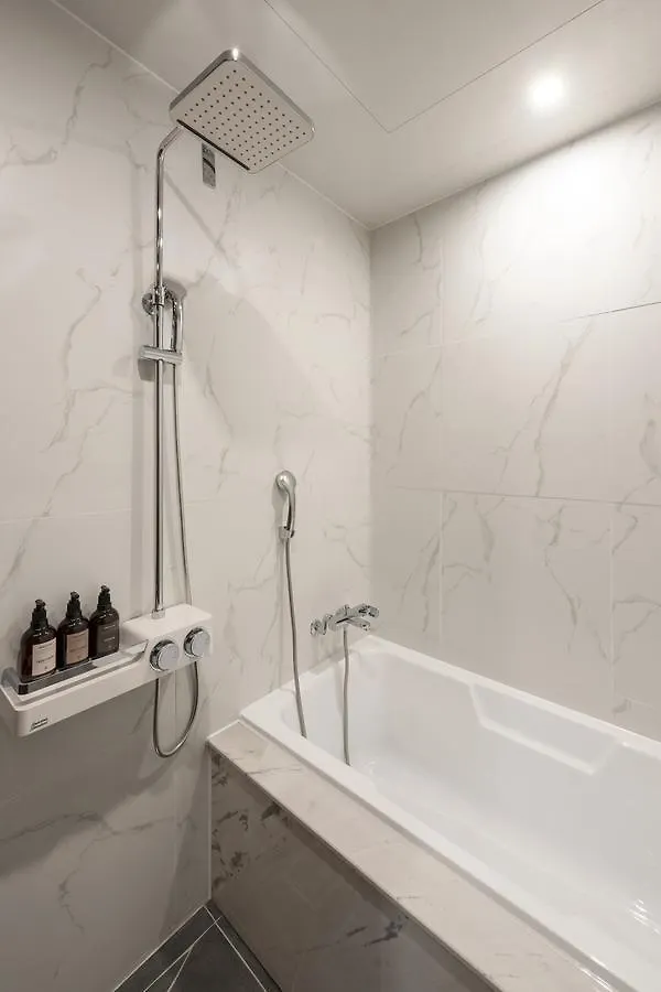 Brown-Dot Hotel Gupo Busan