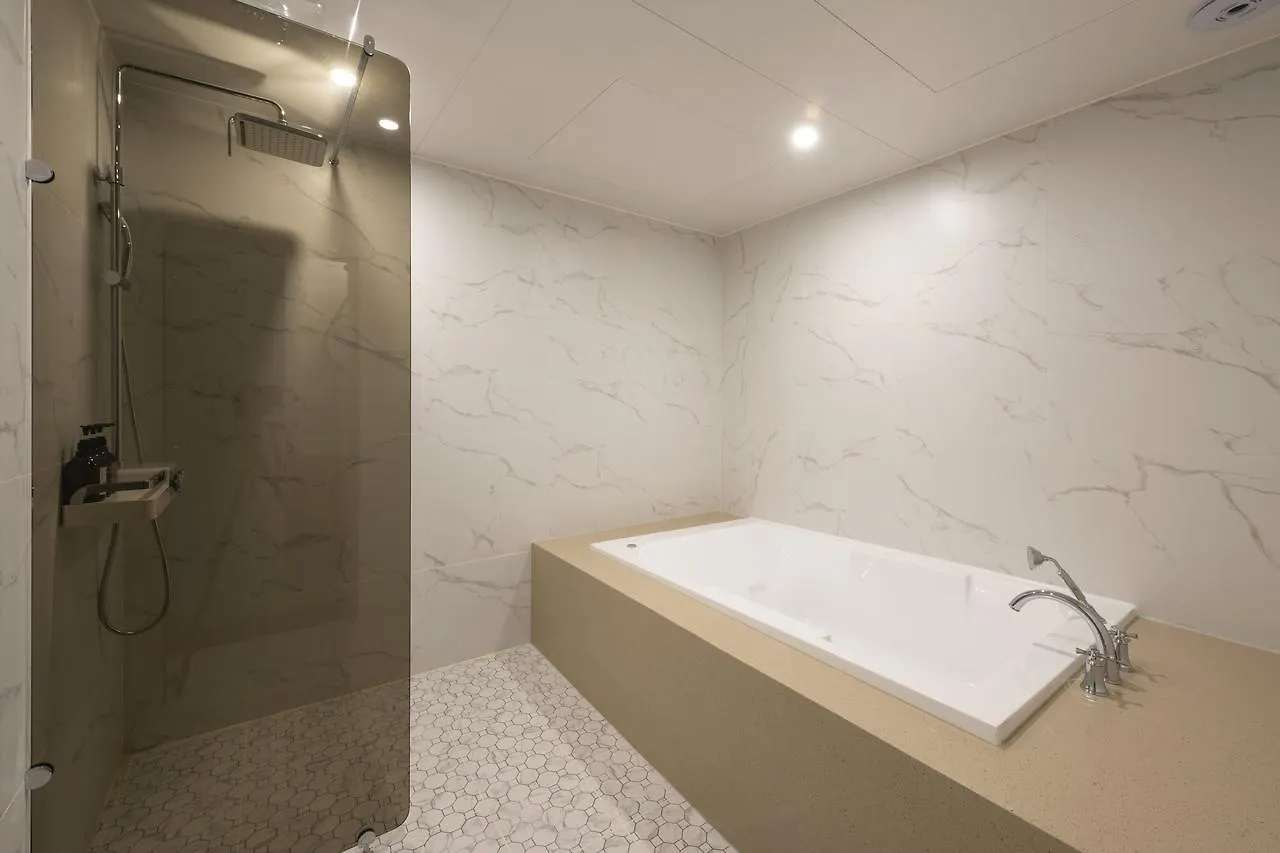Brown-Dot Hotel Gupo Busan 2*,  South Korea